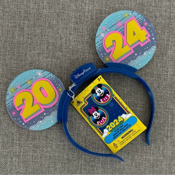 Disney Parks light up headband Minnie ears Mickey ears - Picture 1 of 3